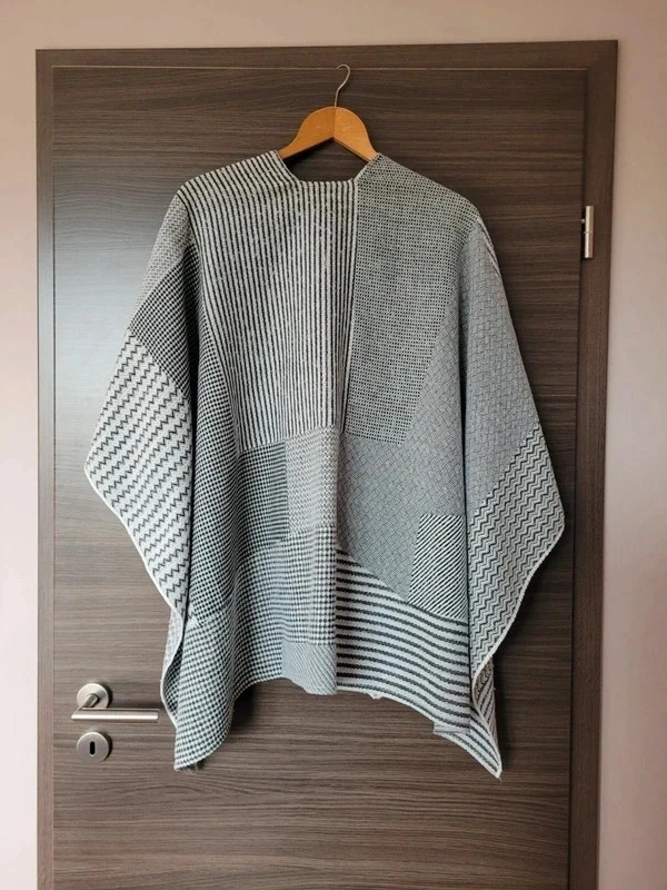 Poncho TU Christine Laure – photo 3